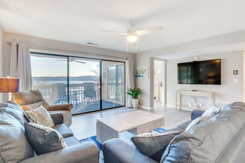 Lake View & Boat Slip: Osage Beach Retreat!