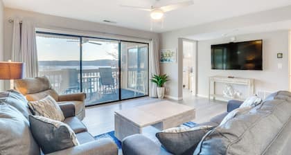 Lake View & Boat Slip: Osage Beach Retreat!