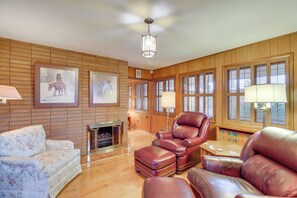 House (3 Bedrooms) | Interior - 2 Living Areas + Library! Home 22 Mi to Mt Rose (Reno)