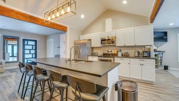 Talo (6 Bedrooms) | Sisätilat