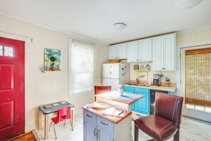 Cottage (2 Bedrooms) | Interior