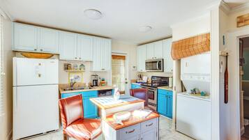 Cottage (2 Bedrooms) | Interior