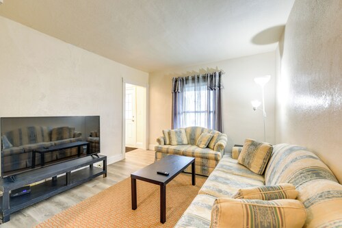 Apartment 2 Mi to Niagara Falls & Whirlpool!