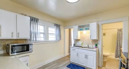 Apartment 2 Mi to Niagara Falls State Park!