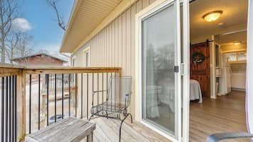 Apartment (0 Bedroom) | Interior