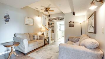 Cottage (3 Bedrooms) | Interior