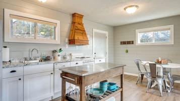 Cottage (1 Bedroom) | Interior