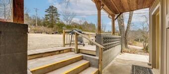 Lake & Trail Access: Cape Fair Cottage w/ Deck