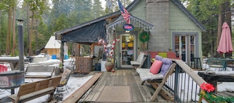 Fire Pit & Trails On-site: Butte Meadows Retreat!