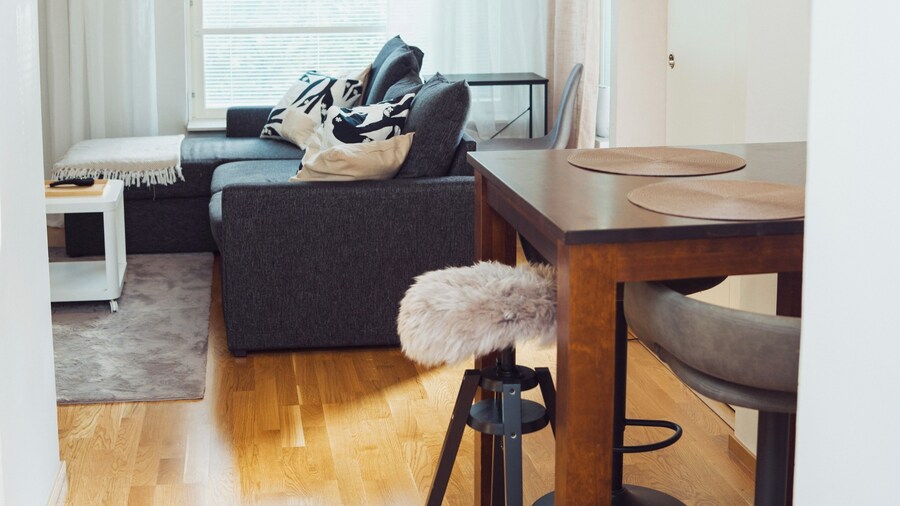Relax & Explore, Sauna, Metro & Malls 3 Mins Away