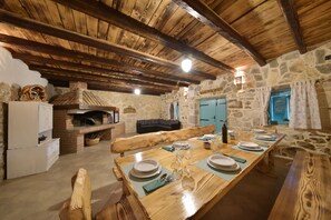 In-room dining - Villa Lapis (Sveti Filip i Jakov)