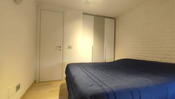 1 camera, Wi-Fi, lenzuola