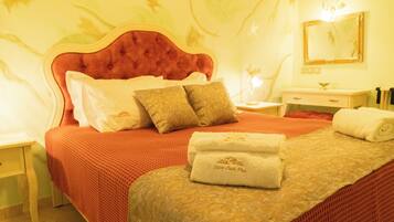 Aphrodite (Aphrodite Villa) | 2 bedrooms, in-room safe, soundproofing, iron/ironing board