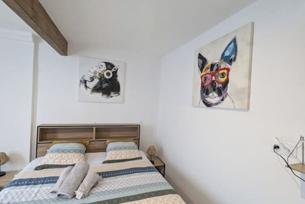 1 bedroom, desk, free WiFi, bed sheets