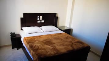 Deluxe Room, Pool View