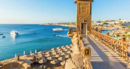 Shark's Bay Oasis Aqua Park Hotel