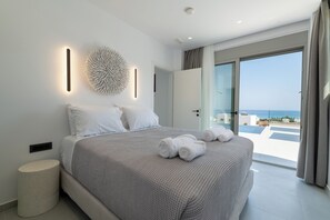 3 chambres, coffres-forts dans les chambres, fer et planche à repasser