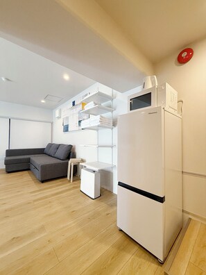 คอมฟอร์ทอพาร์ทเมนท์ | 1 ห้องนอน, เตารีด/โต๊ะรีดผ้า, Wi-Fi ฟรี