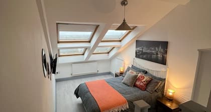 The Penthouse Loft with Skyline views