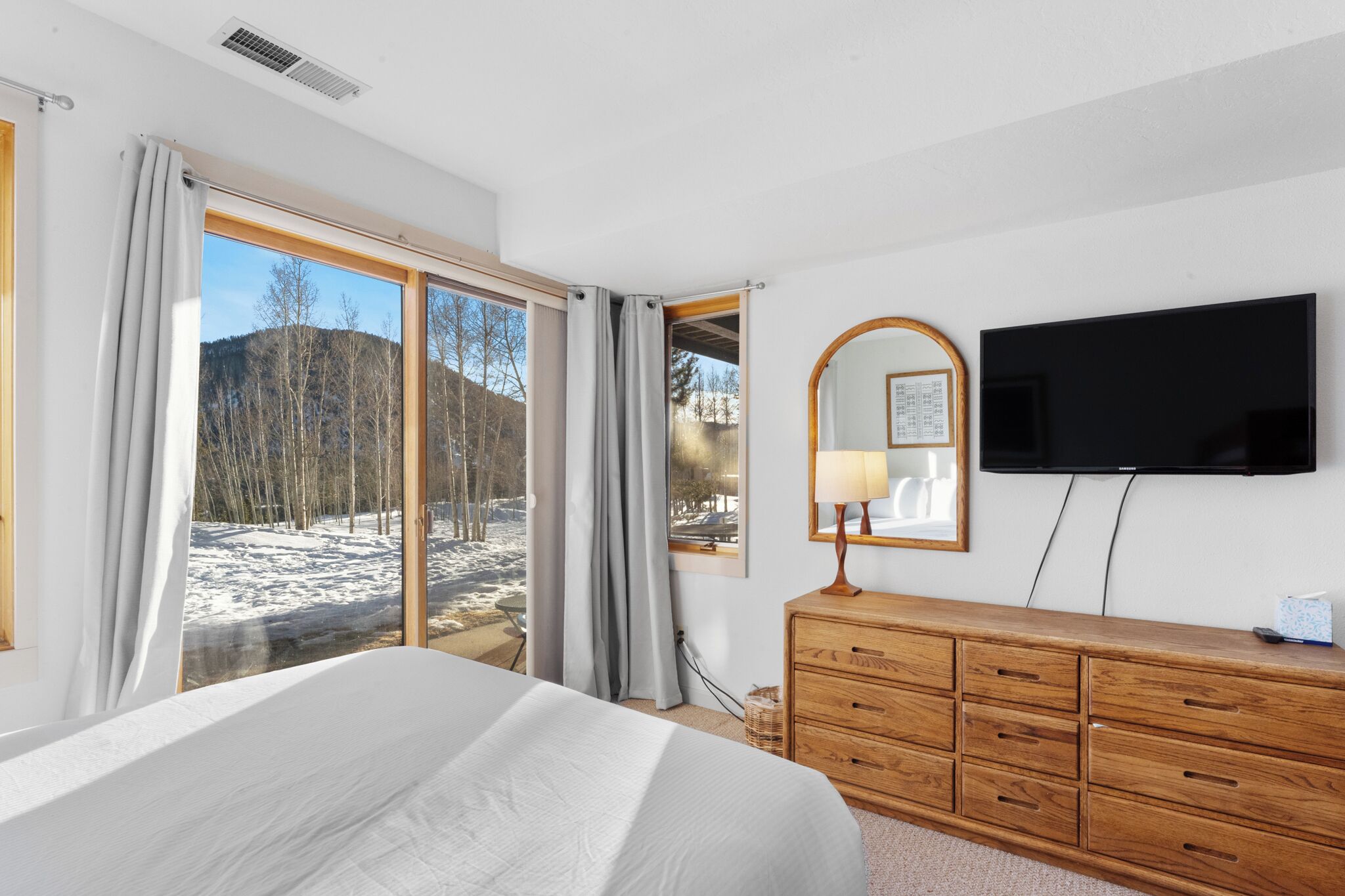 2 bedrooms, desk, free WiFi, bed sheets