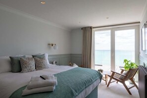 Egyptian cotton sheets, premium bedding, down comforters, pillowtop beds