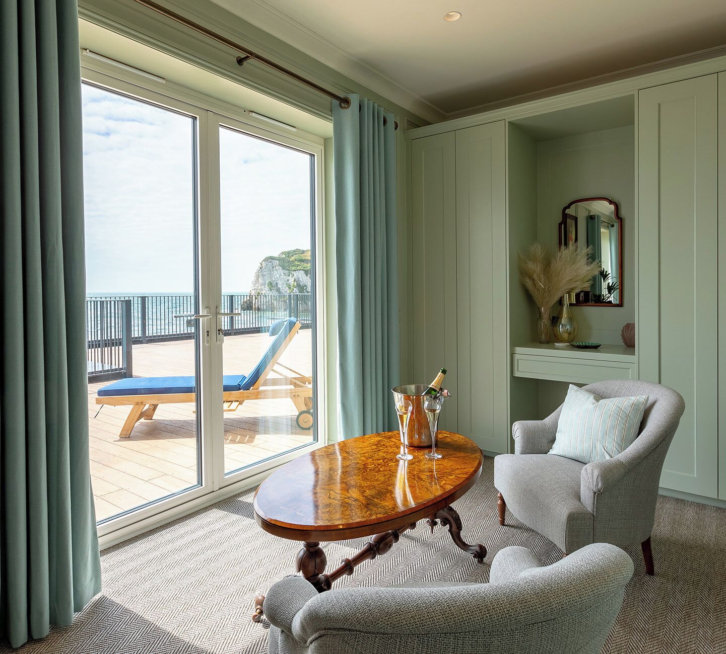 Albert Suite | 起居区 | 电视