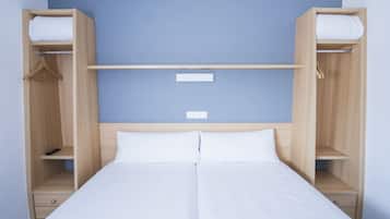 Single Room | Desk, free WiFi