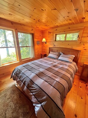 Villa, 4 Bedrooms | 4 bedrooms, free WiFi - Highland Lake Cottage Limit 8 4 Bedroom Home (Bridgton)