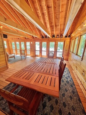 Villa, 4 Bedrooms | Dining - Highland Lake Cottage Limit 8 4 Bedroom Home (Bridgton)