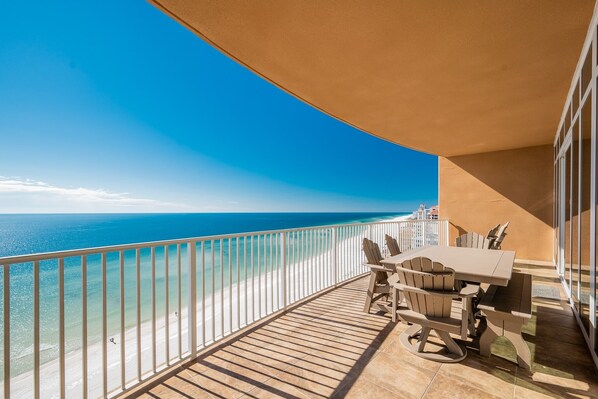 คอนโด, 3 ห้องนอน | รับประทานอาหารกลางแจ้ง