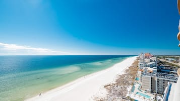 Apartamento, 3 habitaciones | Playa | Ubicación a pie de playa