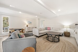 Casa, 6 habitaciones | Área de sala de estar