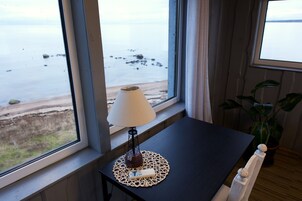 Superior Single Room, Sea Facing | Premium bedding, individually decorated, individually furnished, desk