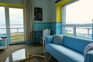 Superior-Einzelzimmer, Balkon, Meerblick | Wohnbereich