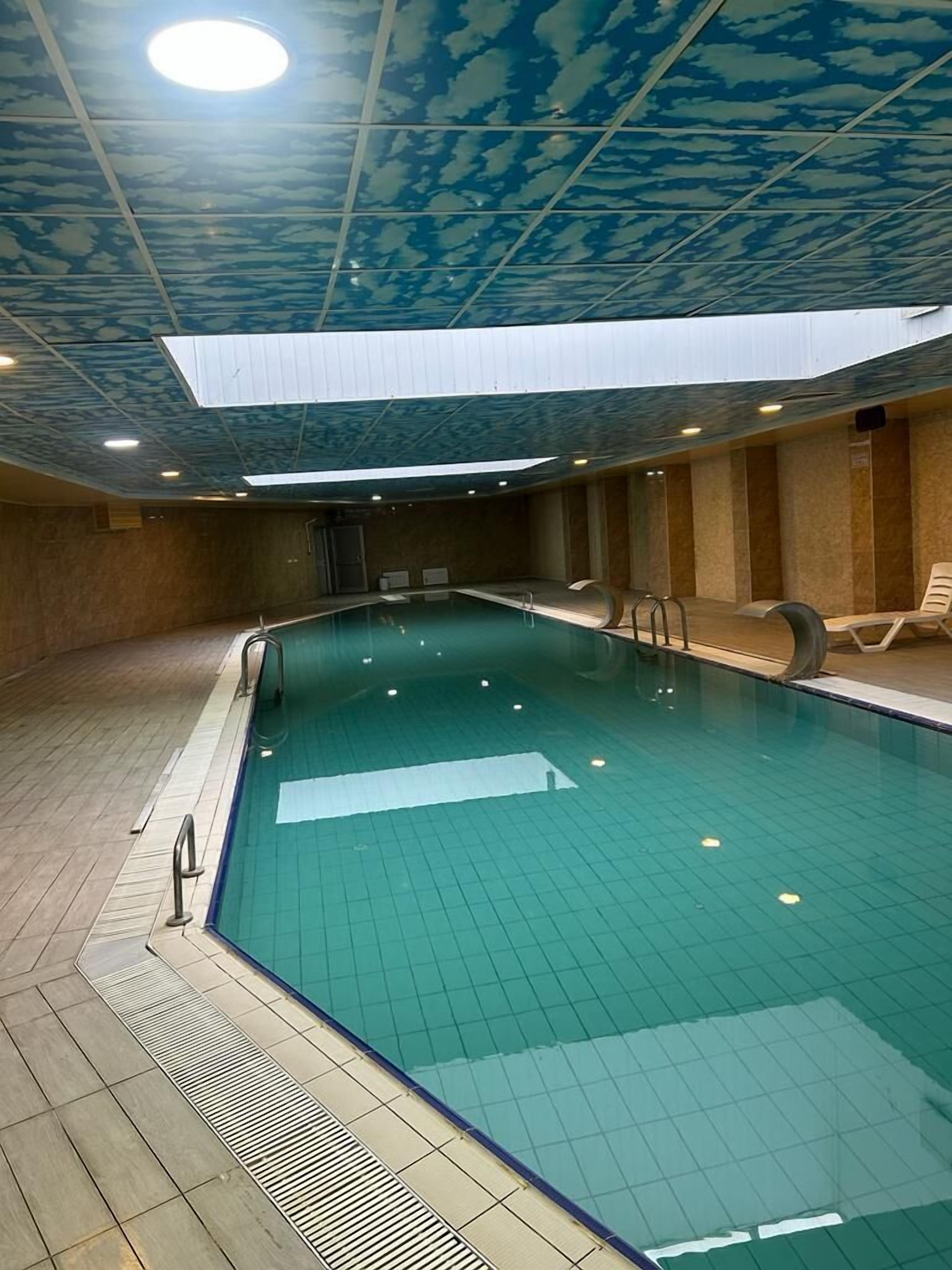 3 piscinas cubiertas