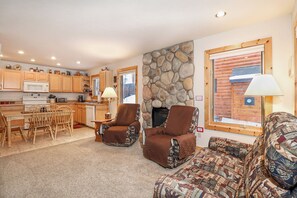 Smart-TV, peis og DVD-spiller