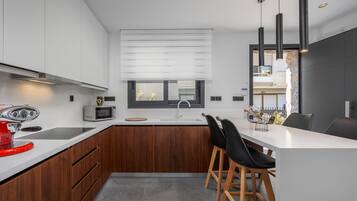 2 bedrooms, soundproofing