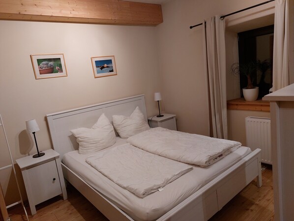 1 bedroom, iron/ironing board, WiFi