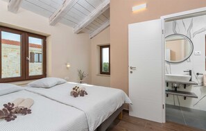 4 camere, ferro/asse da stiro, culla da viaggio, Wi-Fi