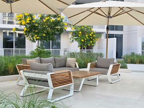 Garden - Easygo- Stylish STU Luma22 JVC 23 (Dubai)