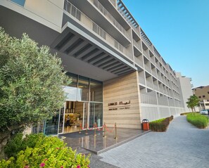 Exterior - Easygo-spacious STU Luma 22 94 (Dubai)