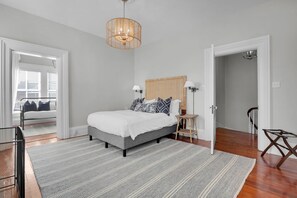 6 Schlafzimmer, Schreibtisch, Bügeleisen/Bügelbrett, kostenloses WLAN