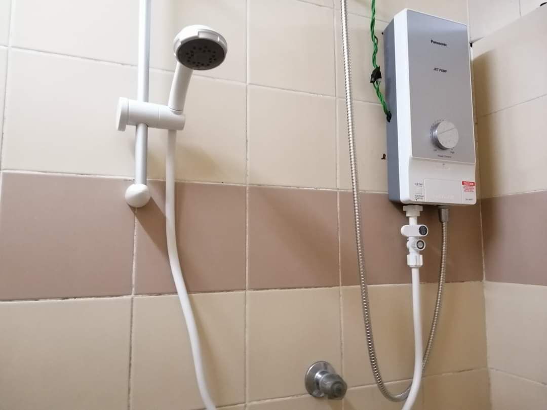 Basic Apartment | Bathroom