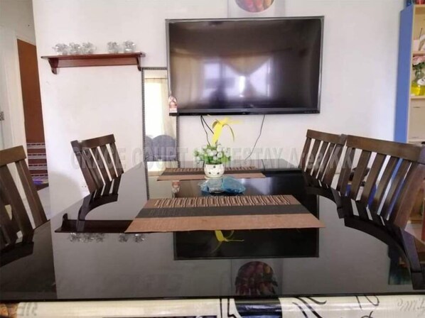 Tavanomainen huoneisto | Ruokailu omassa huoneessa