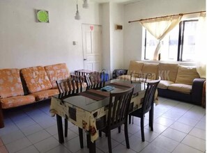 Traditional Apartment | Living area