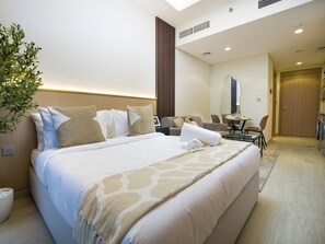 Interior - Easygo- STU in Lavish com Azizi Riv9,08 (Dubai)