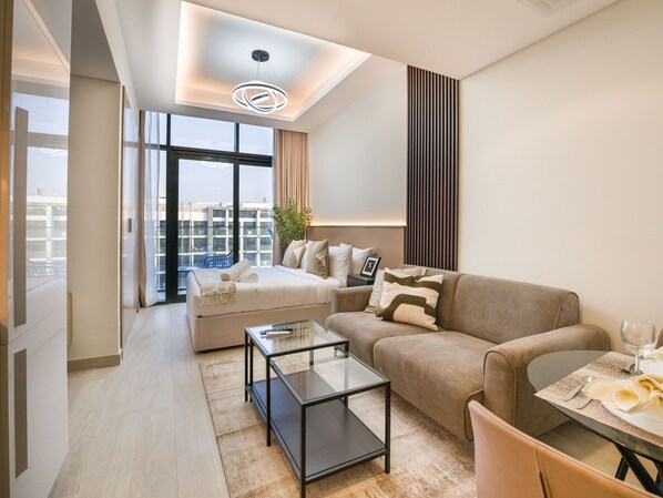 Studio, Pool Access | Living area - Easygo- STU in Lavish com Azizi Riv9,08 (Dubai)