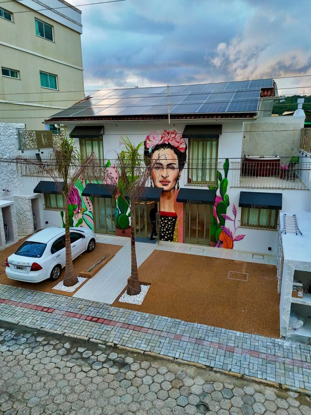 المنشأة من الخارج