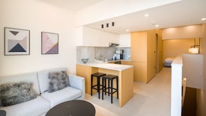 Studio, Pool Access, Sea Facing | In-room dining - Easygo-resort Style STU in Royal Amwaj (Dubai)