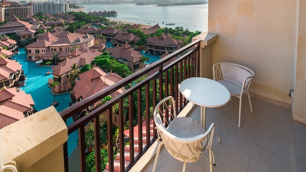 Balcony - Easygo-resort Style STU in Royal Amwaj (Dubai)